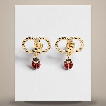 DIOR CD レディ ツイスト イヤリング ゴールドフィニッシュメタル & レッド、ブラックラッカー E5036WOMLQ_D309 158665601 [P]