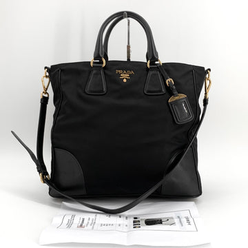 PRADA Nylon-Tote Schultertasche mit goldfarbenem Logo 158665861 [P]
