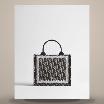 Dior Book Tote Strap Bag Small Blue Oblique Embroidery & White Lace (10.4 × 8.7 × 5.5 in) M1404PEHT_M928 158666097 [P]