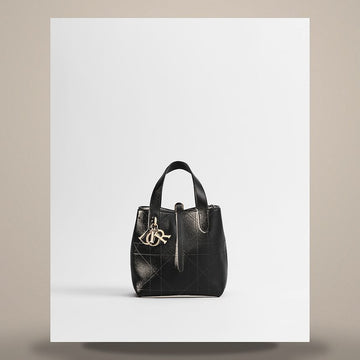 DIOR Vertikaler Tote Bag klein Schwarz Platz Makro Kanage Kalbsleder 158666104 [P]