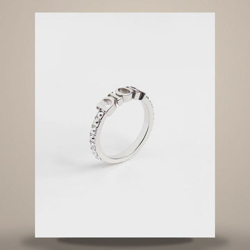 DIOR Dio(r)evolution Ring mit silberner Metalloberfläche & funkelndem Kristall R2700WOMCY_D001 158727223 [P]