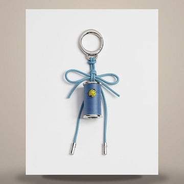 DIOR Studio Couture Tasche Charm Blau Lammleder, Silberfarbenes Metall, Mehrfarbiger Lack, Blaue Fäden 158730542 [P]