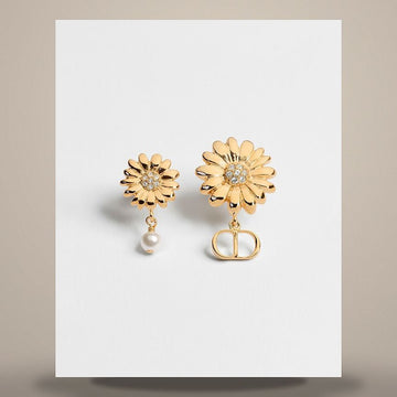 Dior Multi Flower Earrings Gold Finish Metal, White Resin Pearl, Crystal E4848WOMCY_D319 158731085 [P]