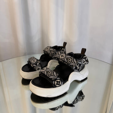 LOUIS VUITTON アーチライトサンダル 38 158750430 [P]
