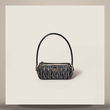 MIU MIU Nappa Leder Pouch 5NE024_AFPP_F0002 158758525 [P]