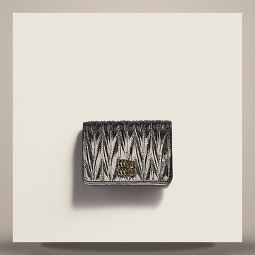 MIU MIU Klein Matelassé Nappa-Leder Geldbörse 158758833 [P]