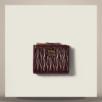 MIU MIU Kleines Matelassé Nappa-Leder Geldbörse 158758844 [P]