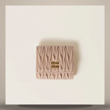 MIU MIU Kleine Matelassé-Nappa-Leder-Geldbörse 158758856 [P]