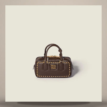 MIU MIU Ledertasche mit Nietenverzierung 158758998 [P]