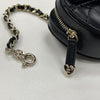 CHANEL Herz-Anhänger Mini Tasche Schwarz mit Gold AP4838 158803754 [P]