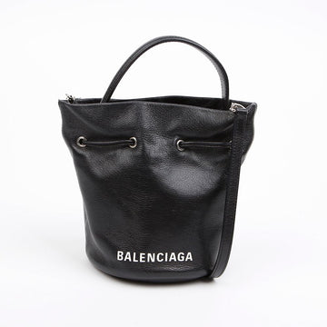BALENCIAGA Everyday Drawstring Bucket Bag Schwarz 158665102 [P]