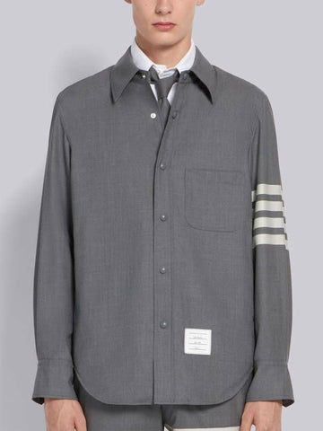THOM BROWNE 4バーストライププレーンウィービングウールスナップボタンシャツ型ジャケット MJO055A 06146 035 133045296 [P]