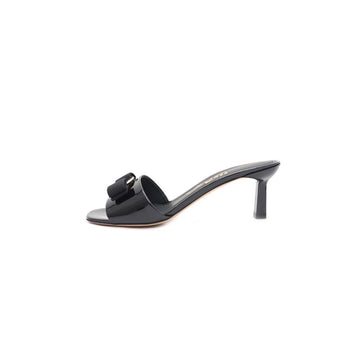 Salvatore Ferragamo Black Patent Leather Gold Bow Slide Sandals Mules 63806477 158992998 [P]