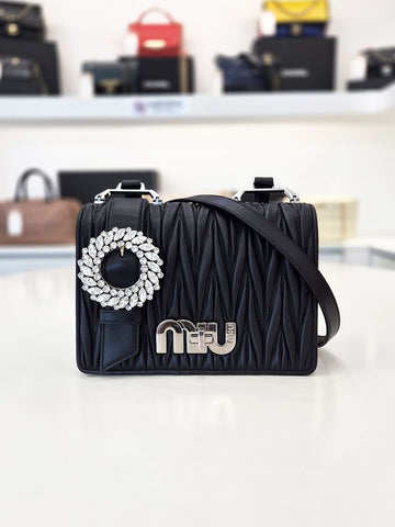 MIU MIU クリスタルバックルショルダーバッグ 159000648 [P]
