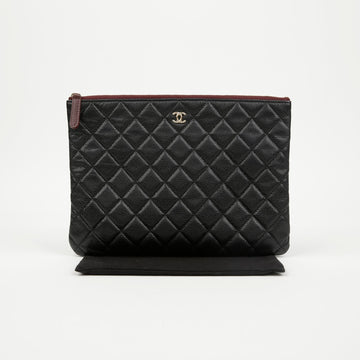 CHANEL Classic Caviar Medium Clutch Black with Gold Hardware 158665678 [P]