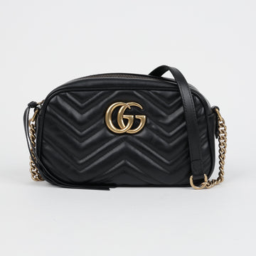 GUCCI Damen GG Marmont Kleine Matelassé Schultertasche Schwarz Gold 158675991 [P]