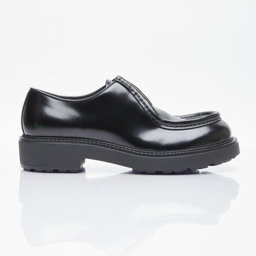 Prada Opaque Brushed Leather Lace-Up Shoes 101583399 [P]