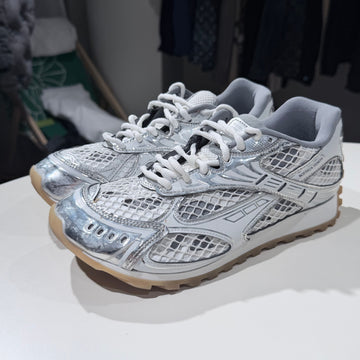 BOTTEGA VENETA オービット シルバー ホワイト スニーカー 41 159101484 [P]