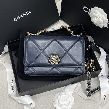 CHANEL 19 WOC チェーン ミニバッグ ラムスキン ネイビー ゴールド AP0957 159171448 [P]
