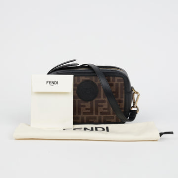 FENDI Mini Leder FF Logo Kamera Schulter- und Crossbody-Tasche 158676012 [P]