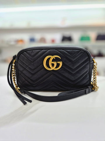 GUCCI Mattelassé kleine Kameratasche Schulter- und Crossbodytasche 447632 159250627 [P]