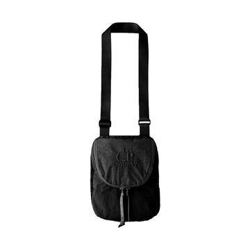 CP COMPANY 25FW Logo Stickerei Plain Papier Touch Crossbody Tasche Schwarz 19CMAC119A 110188G 999 150067788 [P]