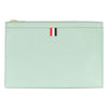 THOM BROWNE Kleine Clutch aus genarbtem Leder in Hellblau stamp: MAC019L 00198 065 144940362 [P]