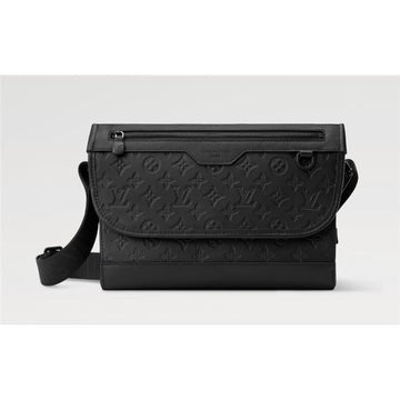 LOUIS VUITTON Sneaker 1AKP22 159307706 [P]