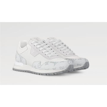 LOUIS VUITTON Runaway Sneakers 159348139 [P]