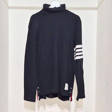 THOM BROWNE Turtleneck Waffle Strickpullover (MJS106P) L334697 159407788 [P]