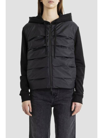Moncler Padded Hooded Jacket 8G00003 809KZ 999 133041942 [P]