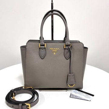 PRADA Saffiano Tote- und Schultertasche (1BA113) 159515327 [P]