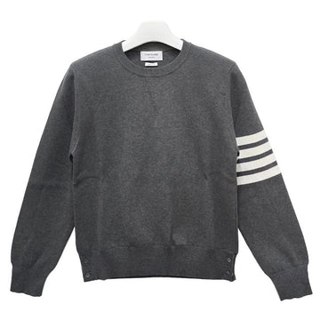 THOM BROWNE ミラノステッチ斜めバッジ4バー ニット ミッドグレー (MKA202A 00219 035) 123479676 [P]