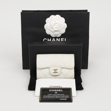 CHANEL Klassische Kaviar Kartenhalter Weiß mit Goldverzierung 159409985 [P]