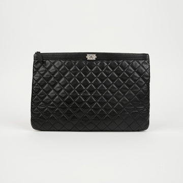 CHANEL Black Lambskin Boy Clutch 159167778 [P]