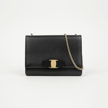 SALVATORE FERRAGAMO Mini Schultertasche Schwarz mit goldener Hardware 159274231 [P]