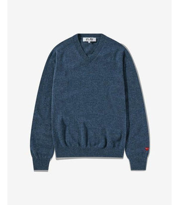 COMME DES GARCONS Kleine rote Herz-Patch V-Ausschnitt Wollpullover 156799089 [P]