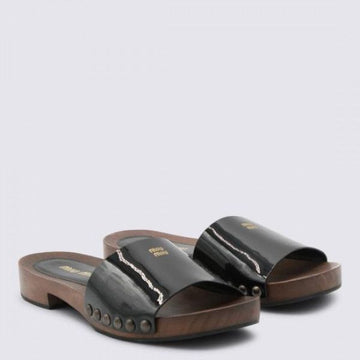 Miu Miu Patent Leather Clog 156799887 [P]