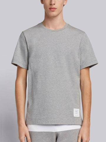 THOM BROWNE リラックスフィットサイドスリットミディウムウェイト半袖Tシャツ MJS067A 00042 055 133044910 [P]