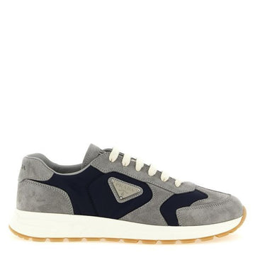 PRADA Sneaker aus Wildleder und Nylon 26FW (2EE455 F G000 LOW F0H2U) 159751264 [P]