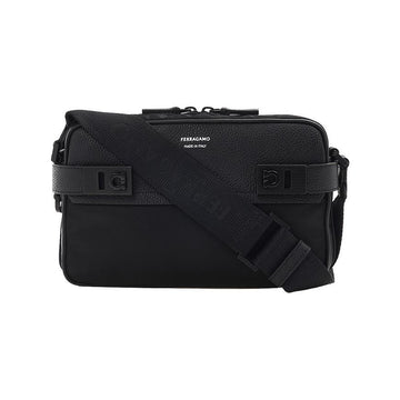 SALVATORE FERRAGAMO 24 1787 NERO 0786274 SS26 メンズ ハグ バックル メッセンジャーバッグ 159882525 [P]