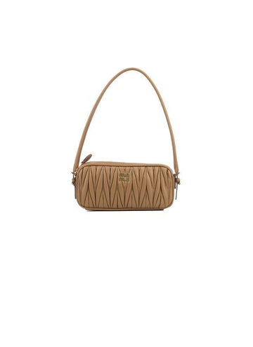 MIU MIU ナッパレザー ポーチ 5NE024 AFPP F098L 151060562 [P]
