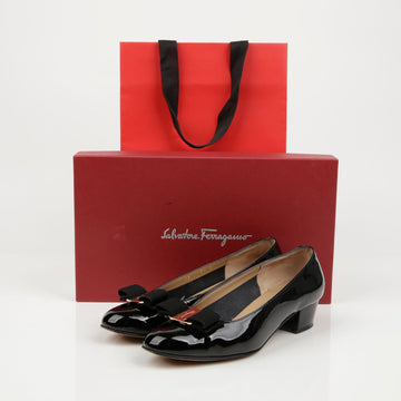 SALVATORE FERRAGAMO Lackleder Ballerinas Schwarz 159252767 [P]