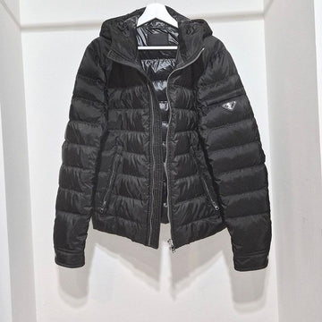 Prada Triangle Logo Goose Down Hooded Padding Jumper (SGH072) L244204 160110433 [P]
