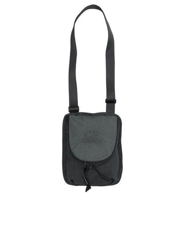 CP COMPANY Plain Schultertasche 19CMAC119A 110188G 978 151055913 [P]