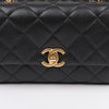 CHANEL Flap-Handtasche mit Perlengriffen AS5001 159762272 [P]