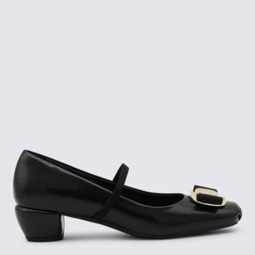 Salvatore Ferragamo 26 New Vara Plate Pumps (01K093 785331) 154877993 [P]