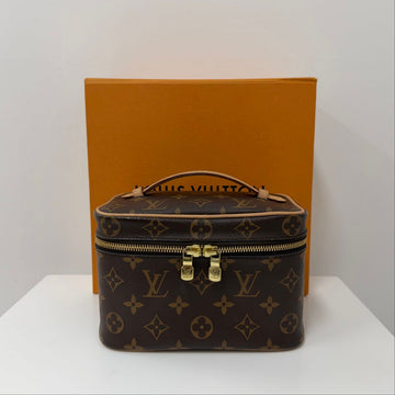 LOUIS VUITTON Monogram Nise Mini Kosmetiktasche M44495 160309088 [P]
