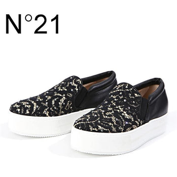 No. 21 Lace Detail Slip-On in Black 160328524 [P]