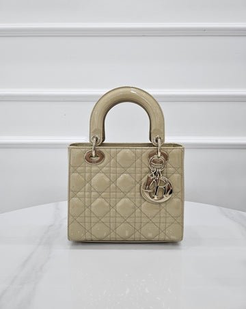 DIOR Lady Small Pendant M0531OWCB 160406336 [P]